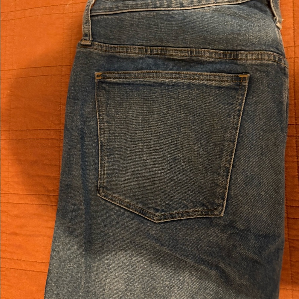 Like New Madewell Women's Jeans 31T - Picture 2 of 4